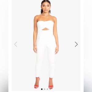NWOT - Black Halo Jada Jumpsuit- Size 2 - color: porcelain : white